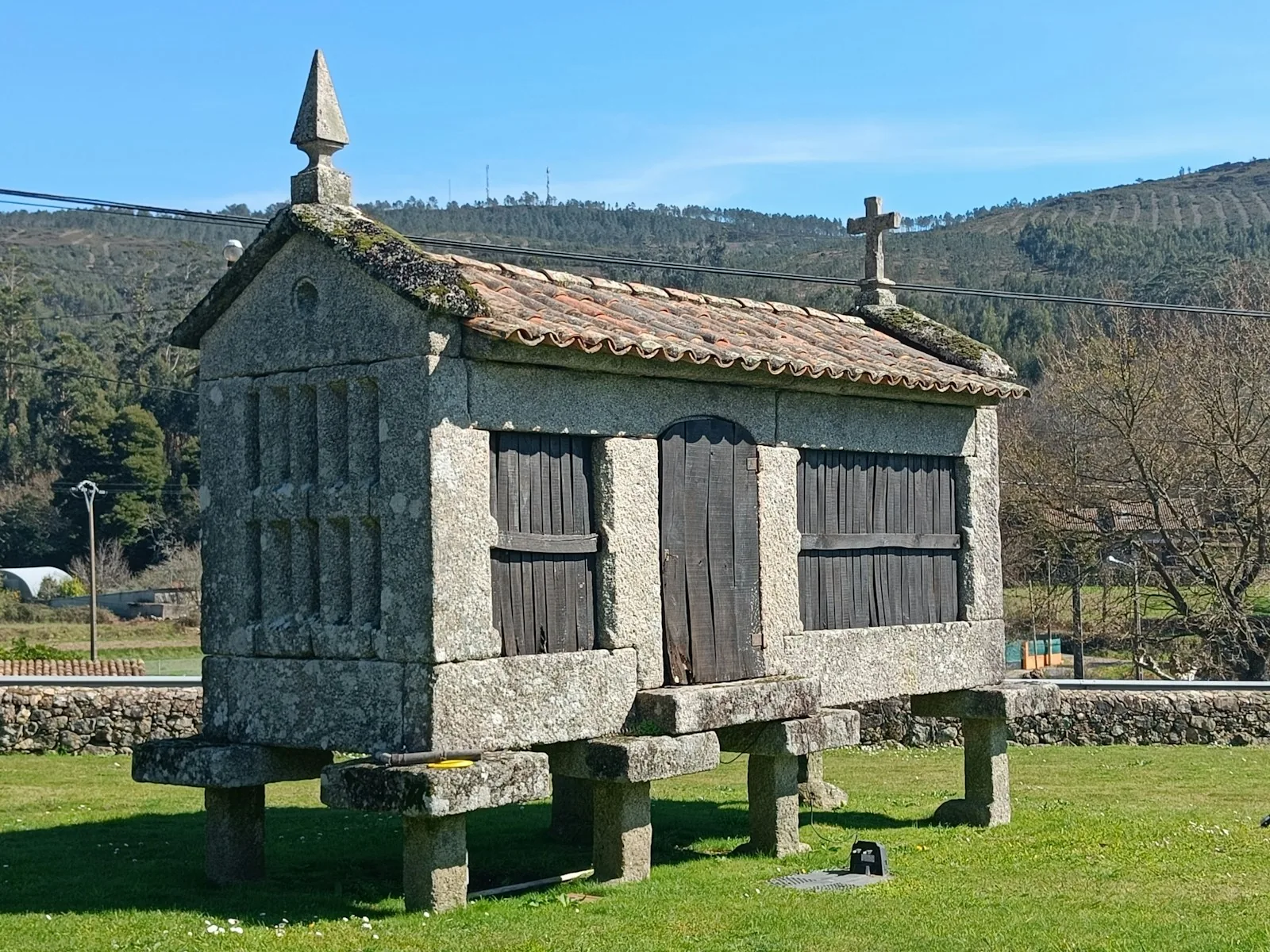 hórreos